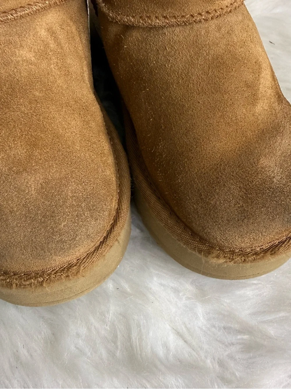 UGG Classic Mini II Chestnut Suede Sheepskin Boots Kids Size 13